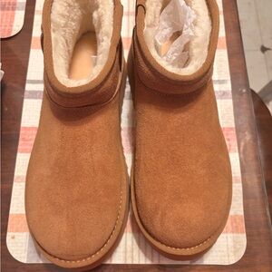 Women's Winter Shearling-Lined Short Boots - Chestnut